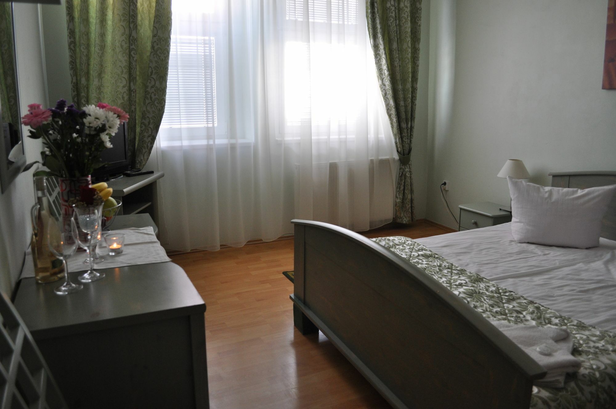 Pension Berg ปราก ภายนอก รูปภาพ